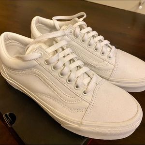 Classic Old Skool Vans - White